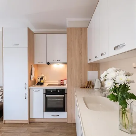 Chic 1br Flat - Technical & Hospital